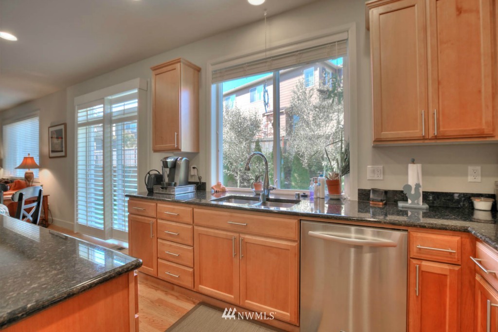 1715 Kitsap Place Northeast Renton, WA 98059 - Photo 10 of 22 Gallery Image 10