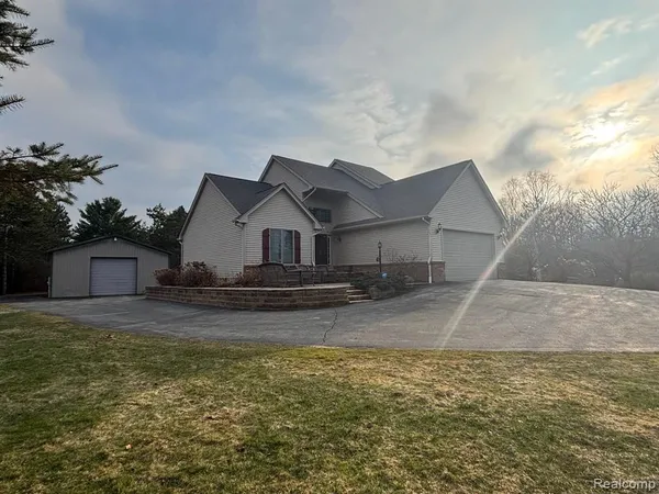 $498,440 | 7211 Hewitt Road, Jeddo, MI 48032