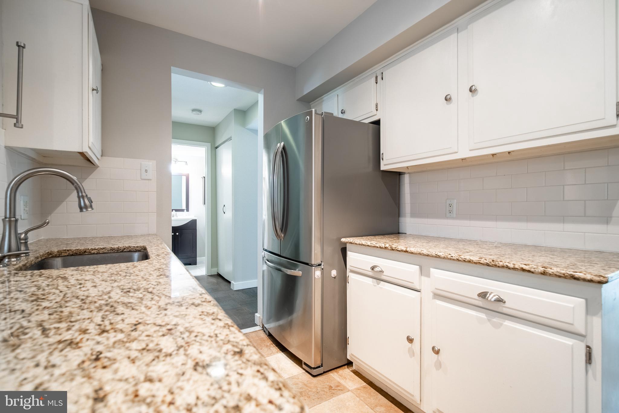 1737 Wainwright Drive Reston, VA 20190 - Photo 5 of 24 Gallery Image 5