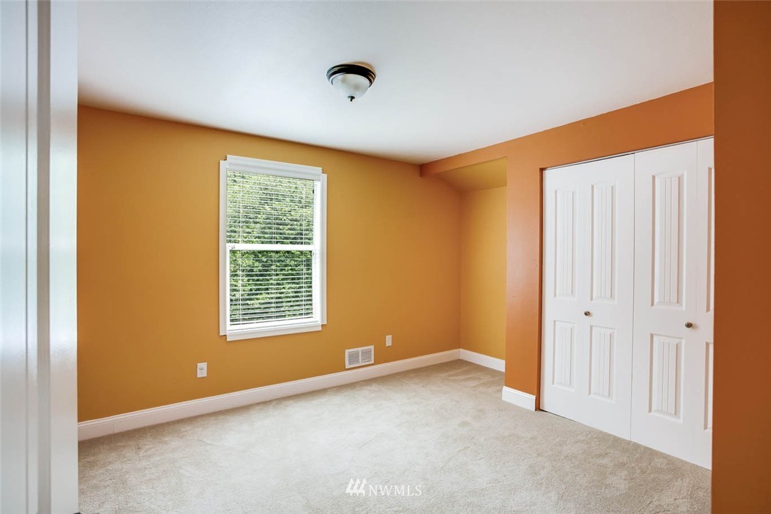 29224 Thomas Road Southeast Kent, WA 98042 - Photo 19 of 25