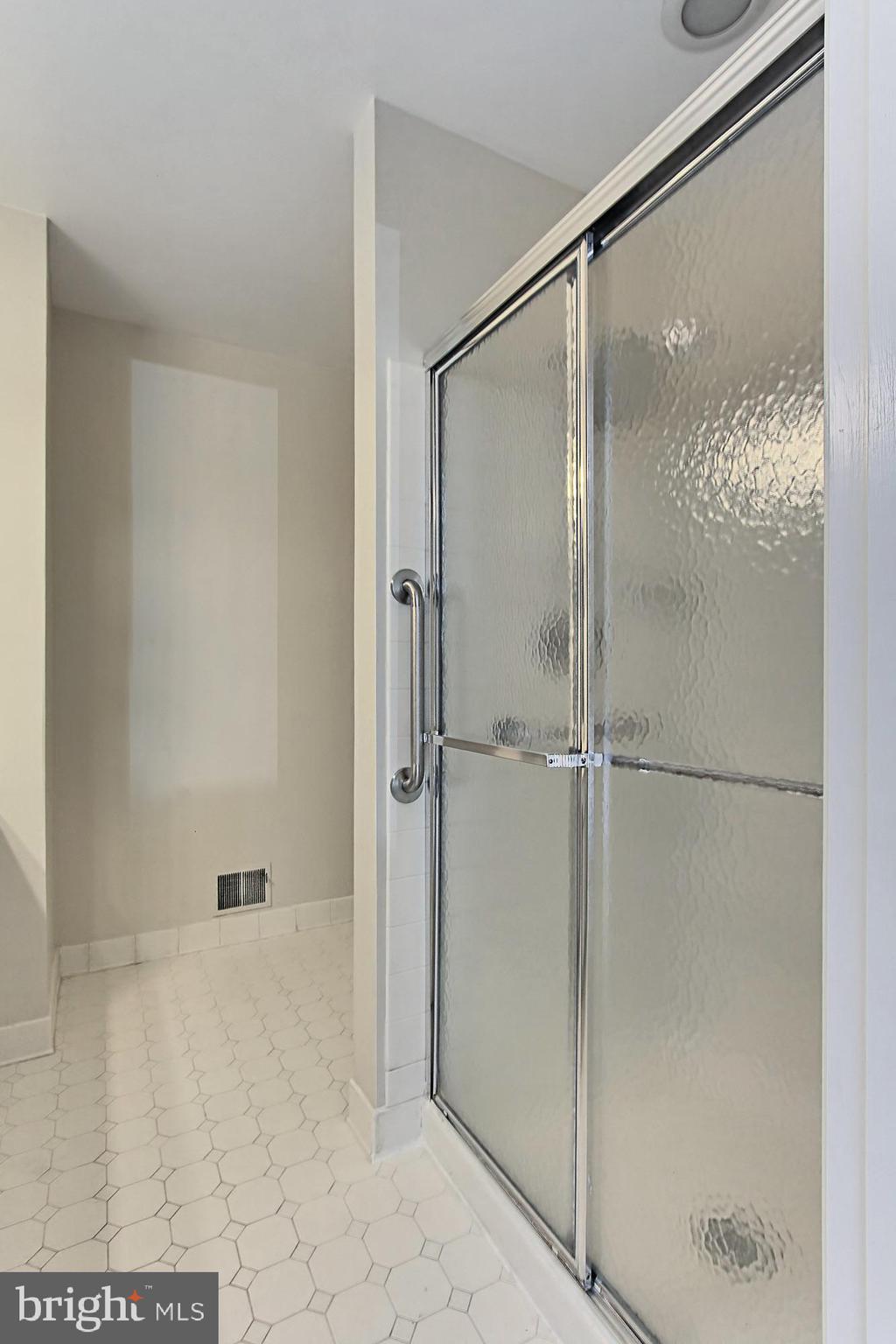 4631 4th Road North Arlington, VA 22203 - Photo 23 of 36 Gallery Image 23