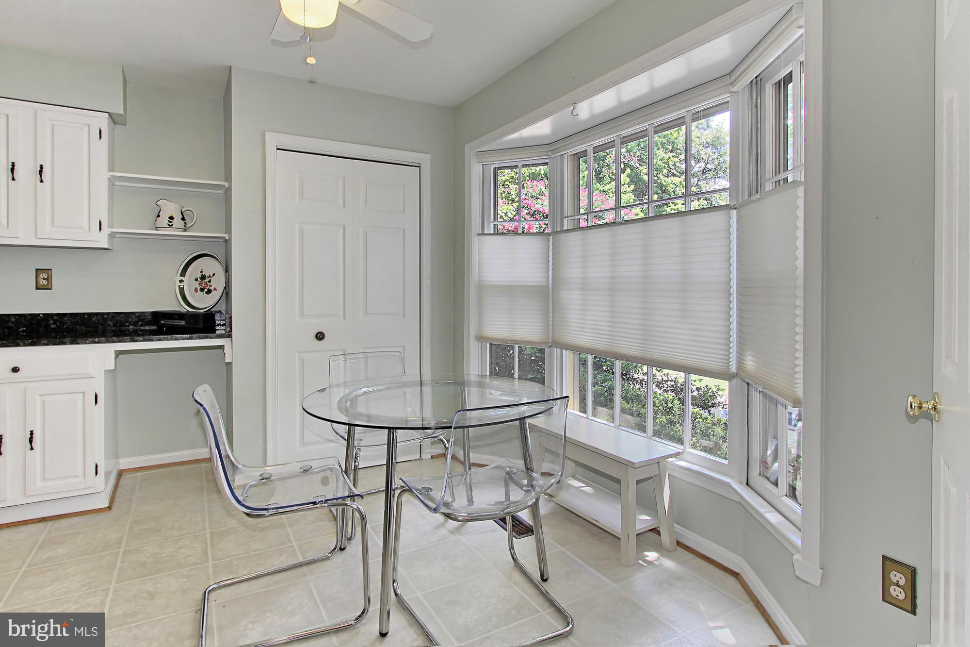 4631 4th Road North Arlington, VA 22203 - Photo 5 of 36 Eat-In-Kitchen w/Bay Window