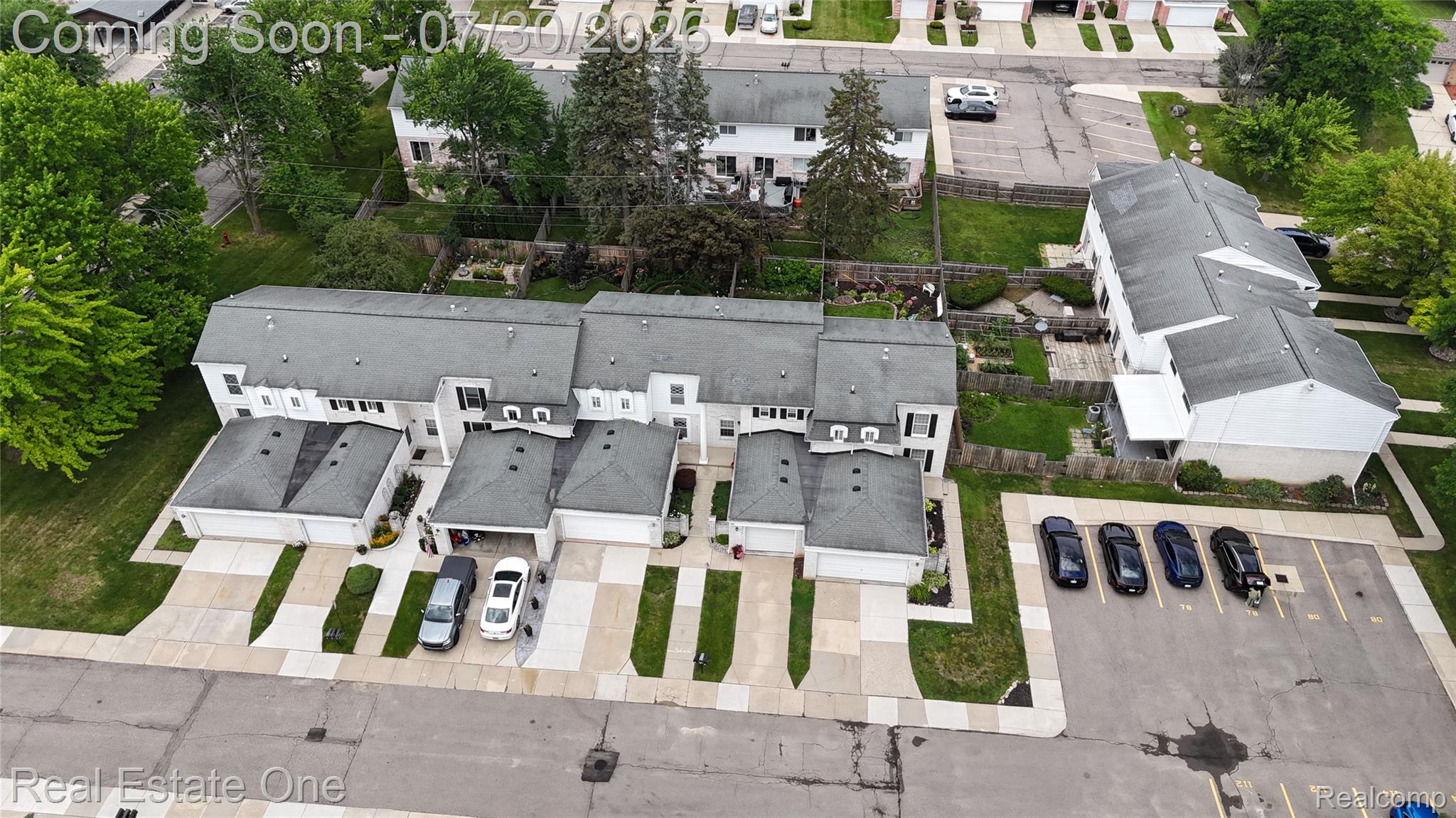 99 Manor Way Rochester, MI 48309 - Photo 39 of 42 dji_fly_20260706_140428_0113_1783361360367_photo.jpg
