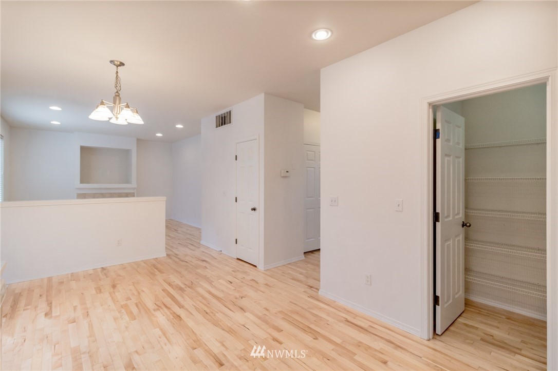 476 Field Place Northeast Renton, WA 98059 - Photo 11 of 22