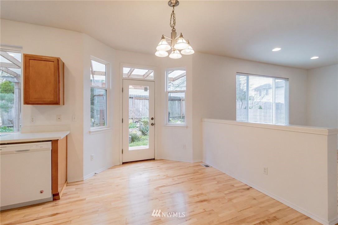 476 Field Place Northeast Renton, WA 98059 - Photo 12 of 22