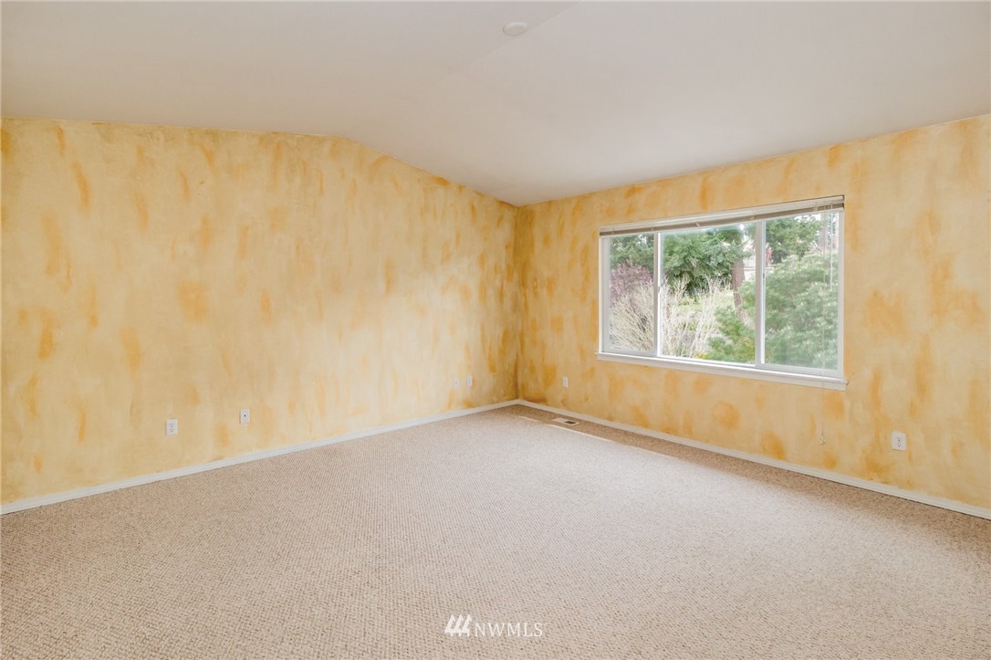 476 Field Place Northeast Renton, WA 98059 - Photo 14 of 22