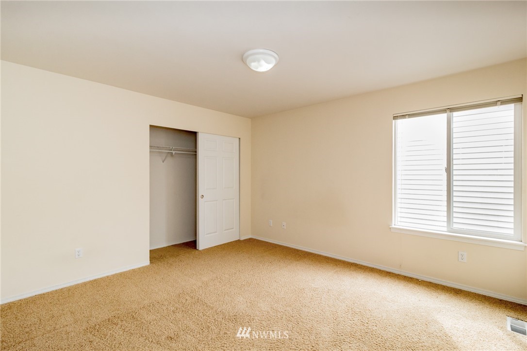 476 Field Place Northeast Renton, WA 98059 - Photo 17 of 22
