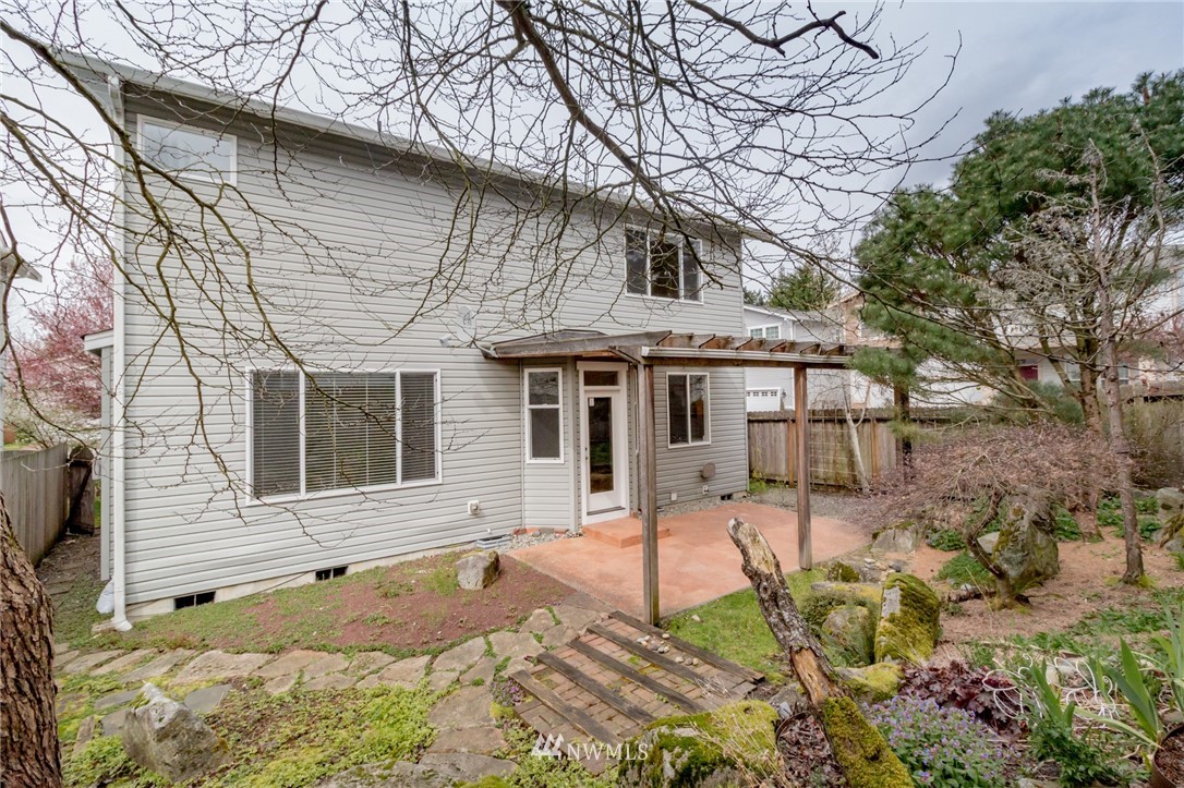 476 Field Place Northeast Renton, WA 98059 - Photo 18 of 22
