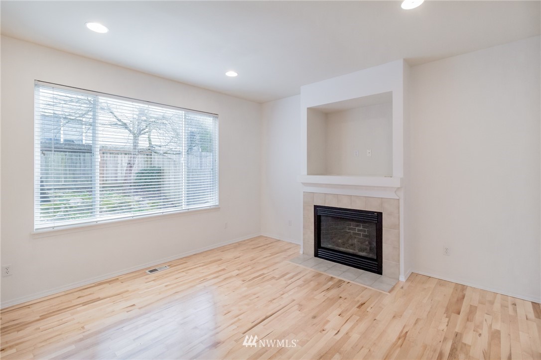 476 Field Place Northeast Renton, WA 98059 - Photo 10 of 22