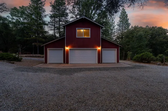 $725,000 | 17050 Rams Horn Grade Road, Volcano, CA 95689