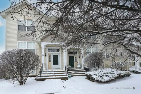 $265,000 | 1493 St James Court, Gurnee, IL 60031