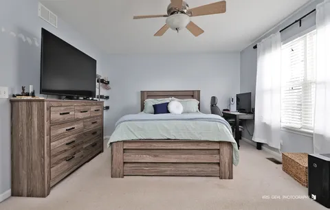 $265,000 | 1493 St James Court, Gurnee, IL 60031