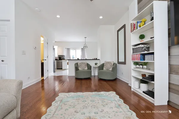 $265,000 | 1493 St James Court, Gurnee, IL 60031