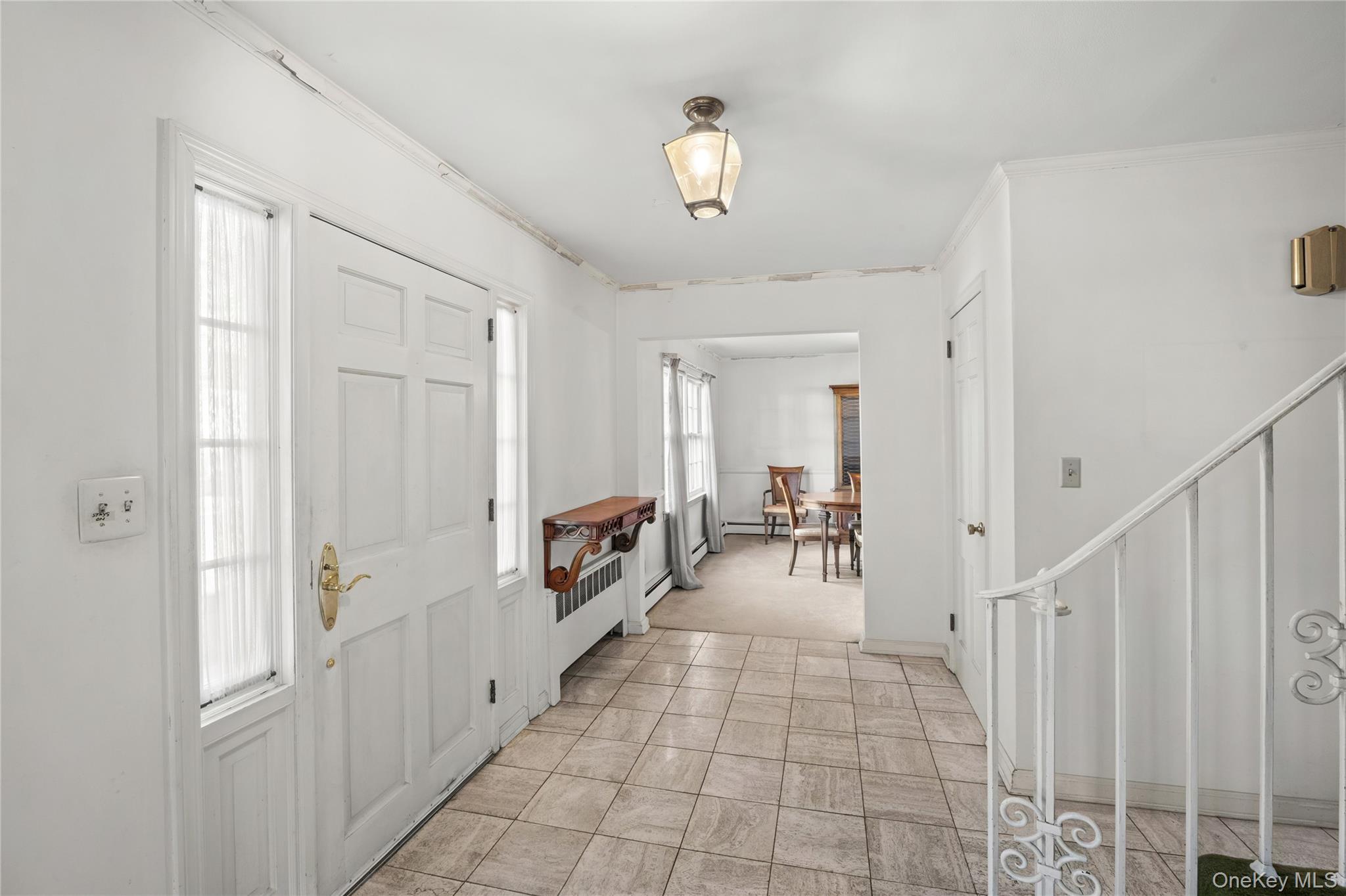 52 Borglum Road Manhasset, NY 11030 - Photo 2 of 29 Gallery Image 2