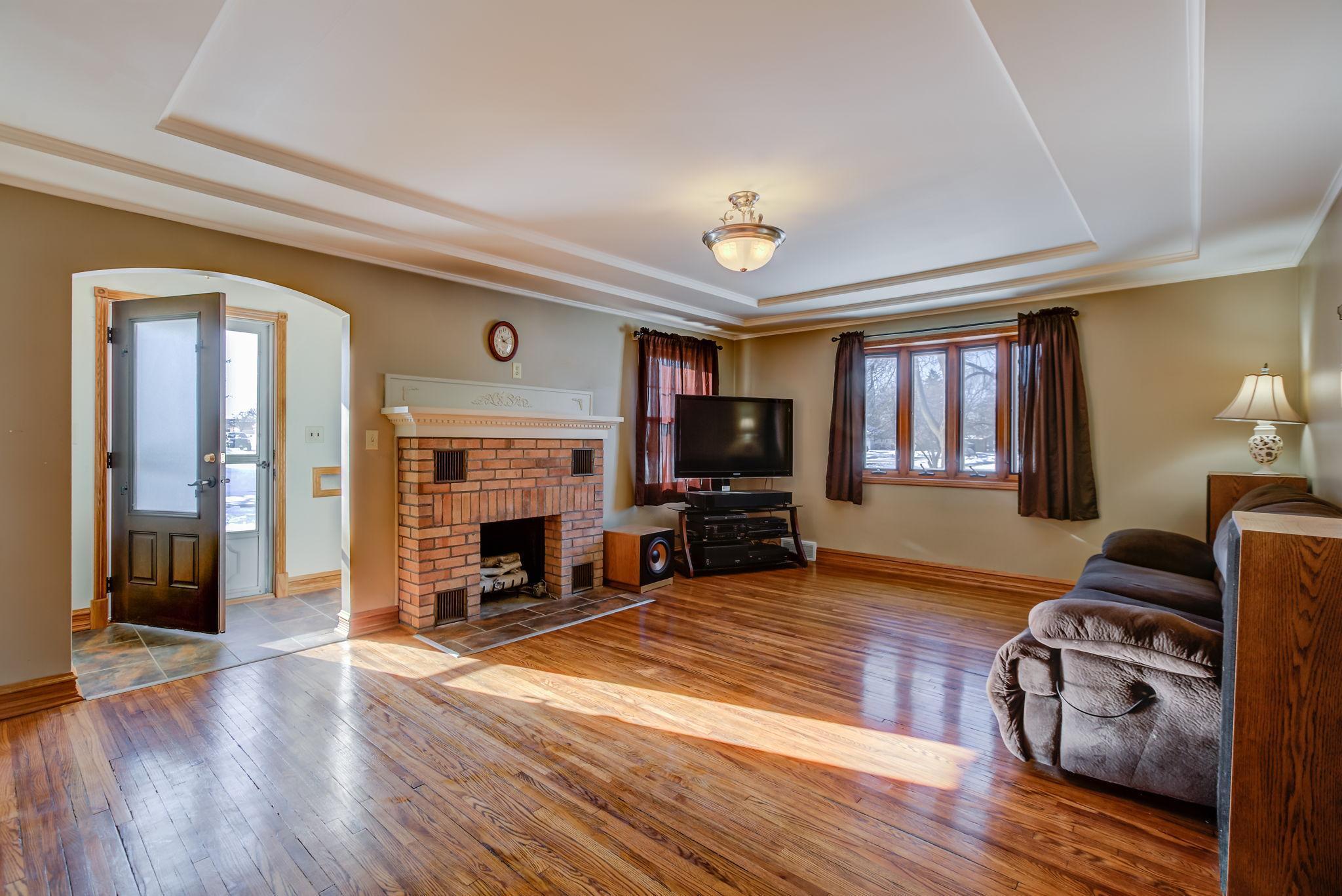 404 4th Street Kenyon, MN 55946 - Photo 2 of 19 Gallery Image 2