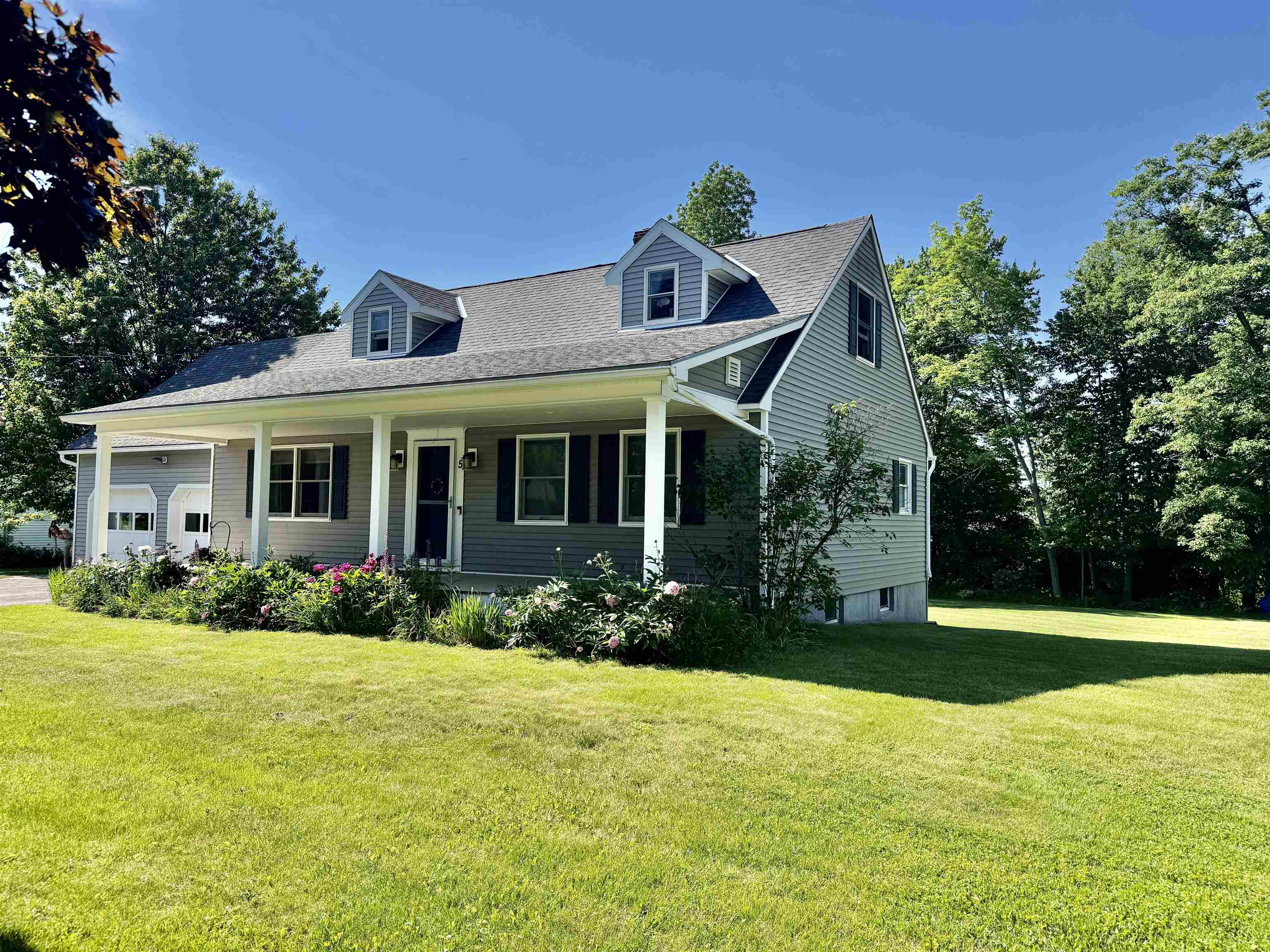 5 Tuttle Meadow Drive Rutland, VT 05701 - Photo 2 of 39