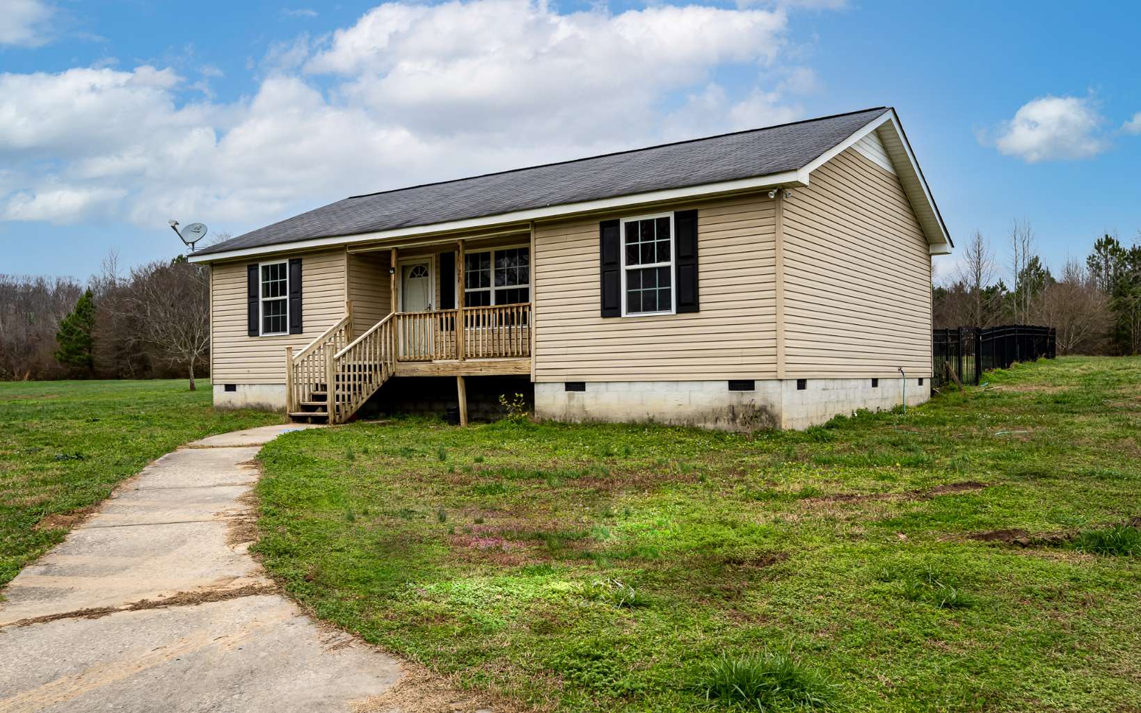 550 Eber Road Southeast Dalton, GA 30720 - Photo 1 of 4 Main View