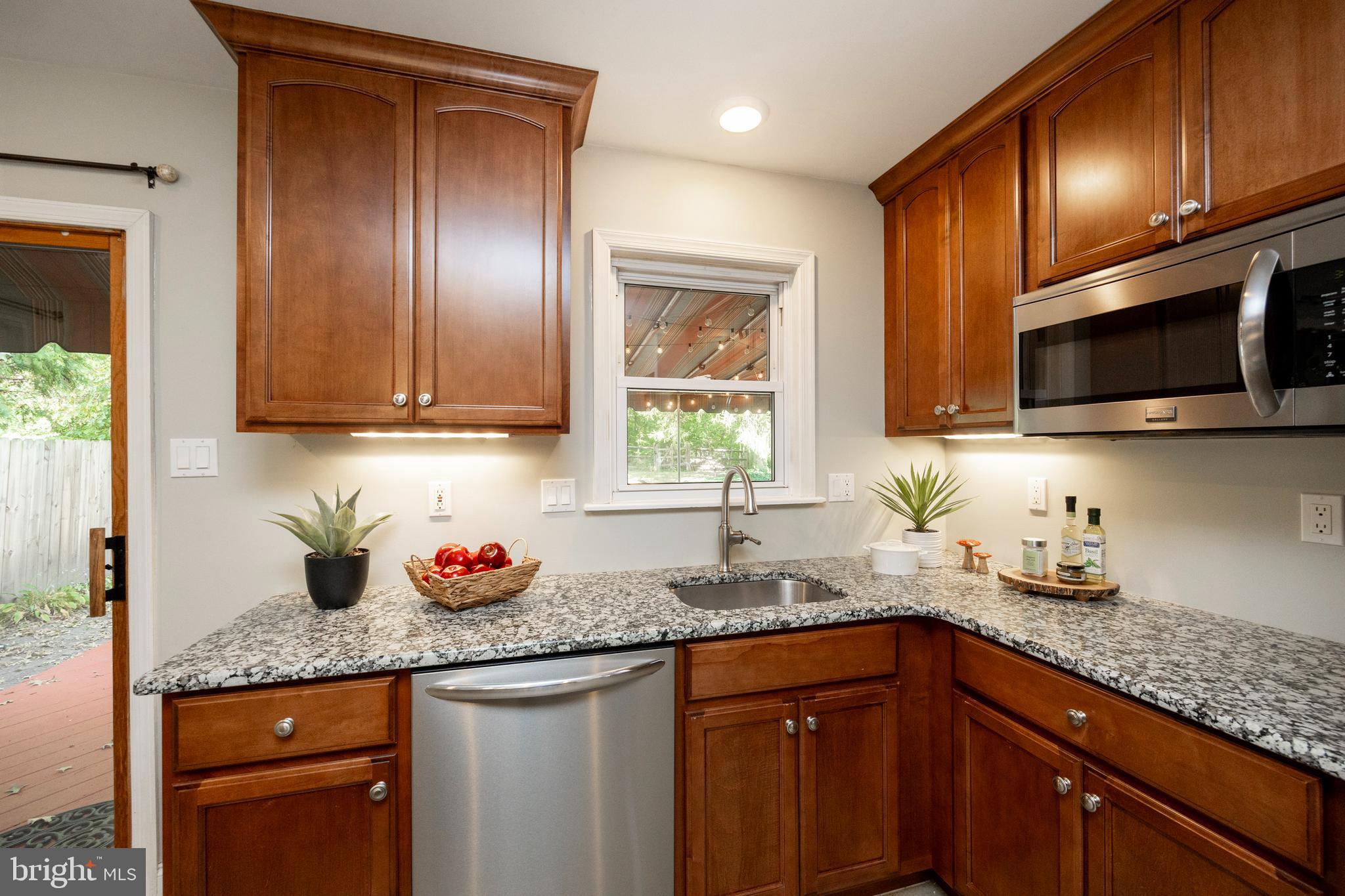 743 Valley Road Phoenixville, PA 19460 - Photo 14 of 40 Eat-in Kitchen