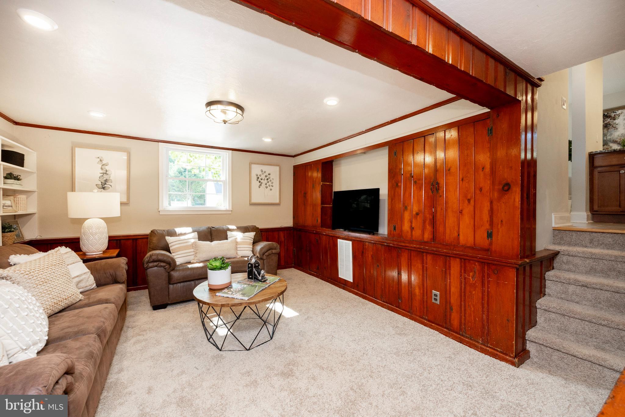 743 Valley Road Phoenixville, PA 19460 - Photo 15 of 40 Family Room
