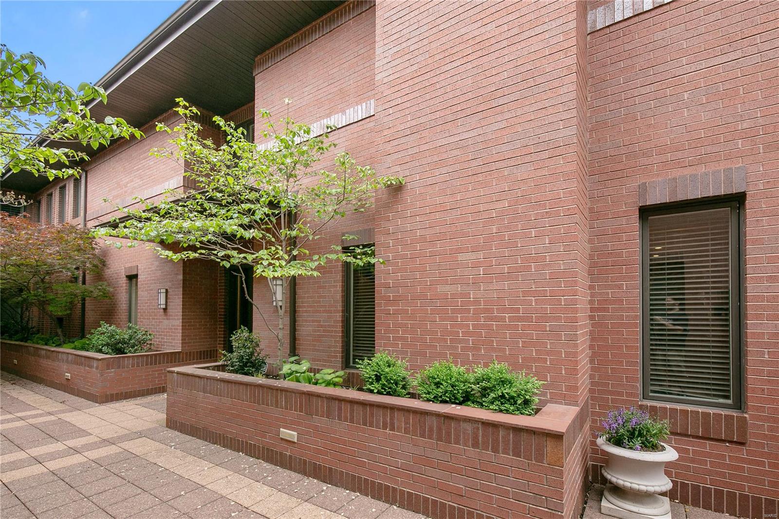 7397 Pershing Avenue, Unit A University City, MO 63130 - Photo 2 of 36