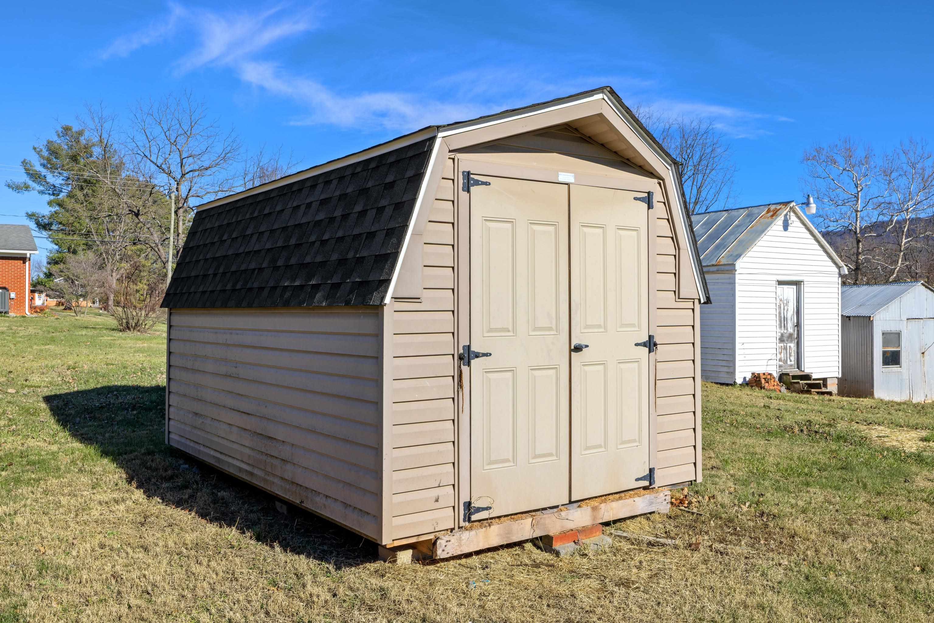 1726 Mountain Valley Road Keezletown, VA 22832 - Photo 53 of 63 a view of a house with backyard