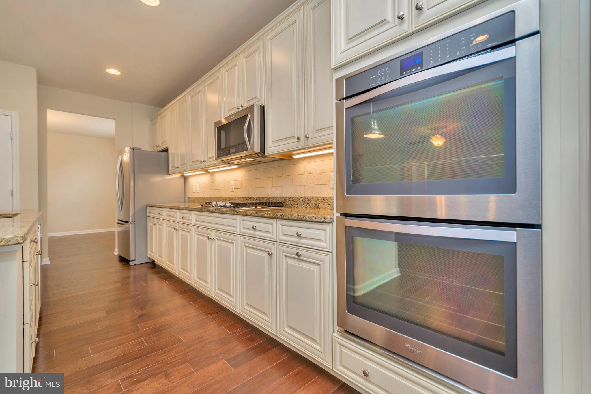 3 Tankard Road Stafford, VA 22554 - Photo 11 of 30 Under cabinet lighting, dual wall oven