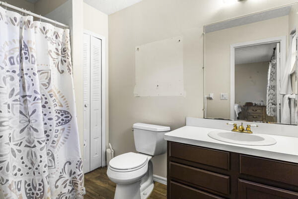 4705 Sunset Boulevard Fort Pierce, FL 34982 - Photo 17 of 32 Master Bath