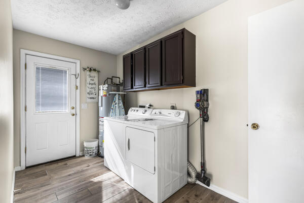 4705 Sunset Boulevard Fort Pierce, FL 34982 - Photo 23 of 32 Laundry