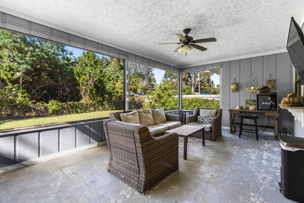 4705 Sunset Boulevard Fort Pierce, FL 34982 - Photo 25 of 32 Lanai