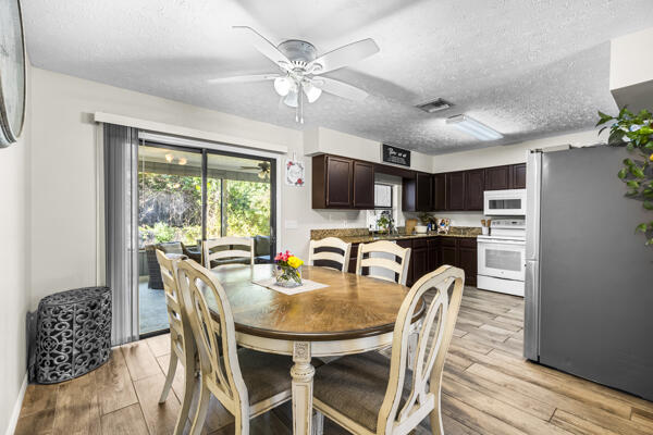 4705 Sunset Boulevard Fort Pierce, FL 34982 - Photo 10 of 32 Dinning Kitchen