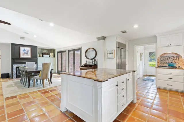 $3,950 | 21652 Mueschke Road, Tomball, TX 77377