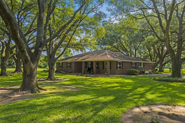 $3,950 | 21652 Mueschke Road, Tomball, TX 77377