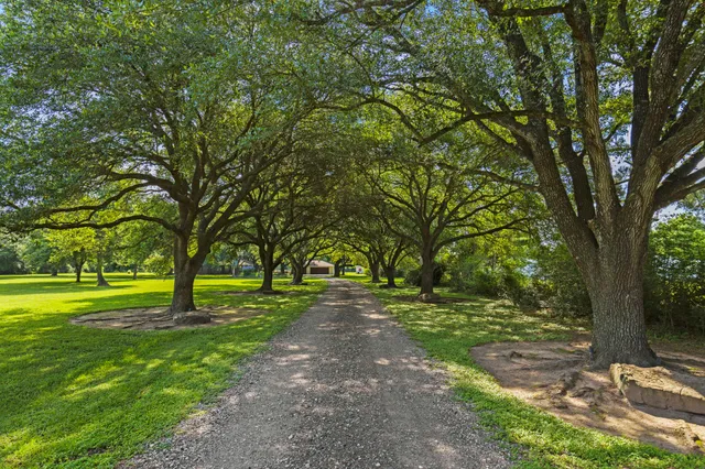 $3,950 | 21652 Mueschke Road, Tomball, TX 77377