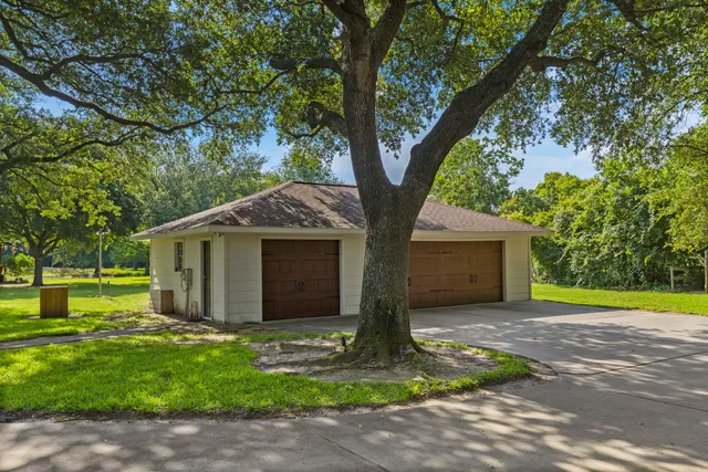 $3,950 | 21652 Mueschke Road, Tomball, TX 77377
