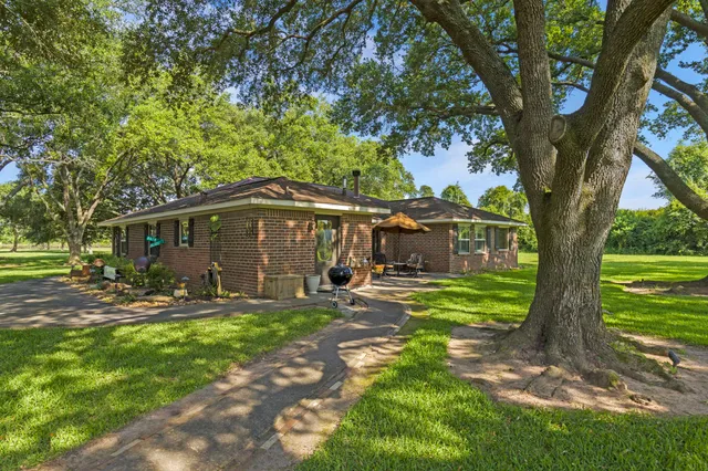 $3,950 | 21652 Mueschke Road, Tomball, TX 77377
