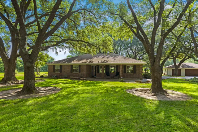 $3,950 | 21652 Mueschke Road, Tomball, TX 77377