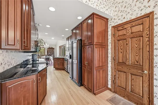 $499,900 | 180 Oakview Drive, Hermitage, PA 16148