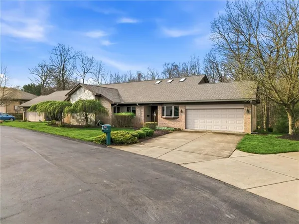 $499,900 | 180 Oakview Drive, Hermitage, PA 16148