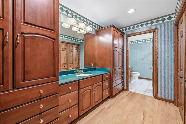 $499,900 | 180 Oakview Drive, Hermitage, PA 16148