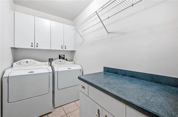 $499,900 | 180 Oakview Drive, Hermitage, PA 16148