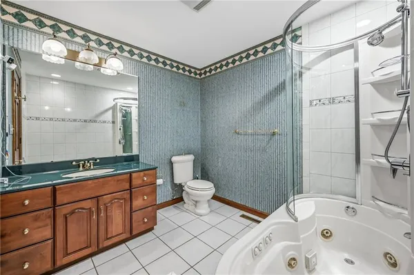 $499,900 | 180 Oakview Drive, Hermitage, PA 16148