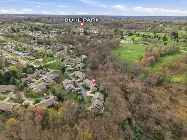 $499,900 | 180 Oakview Drive, Hermitage, PA 16148