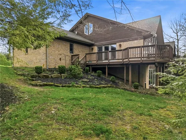 $499,900 | 180 Oakview Drive, Hermitage, PA 16148