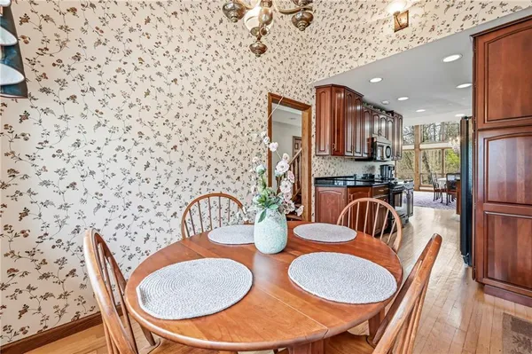 $499,900 | 180 Oakview Drive, Hermitage, PA 16148