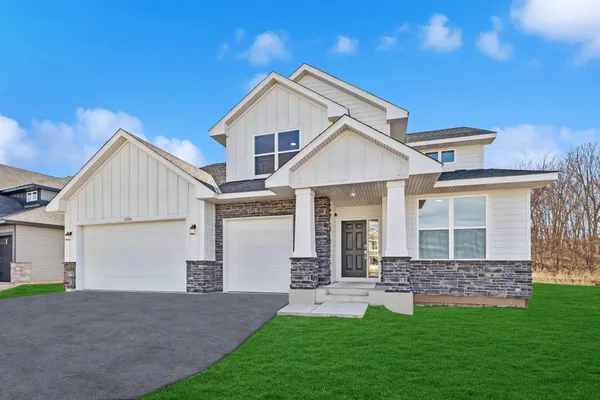 $692,775 | 2704 Aspen Drive, Shakopee, MN 55379