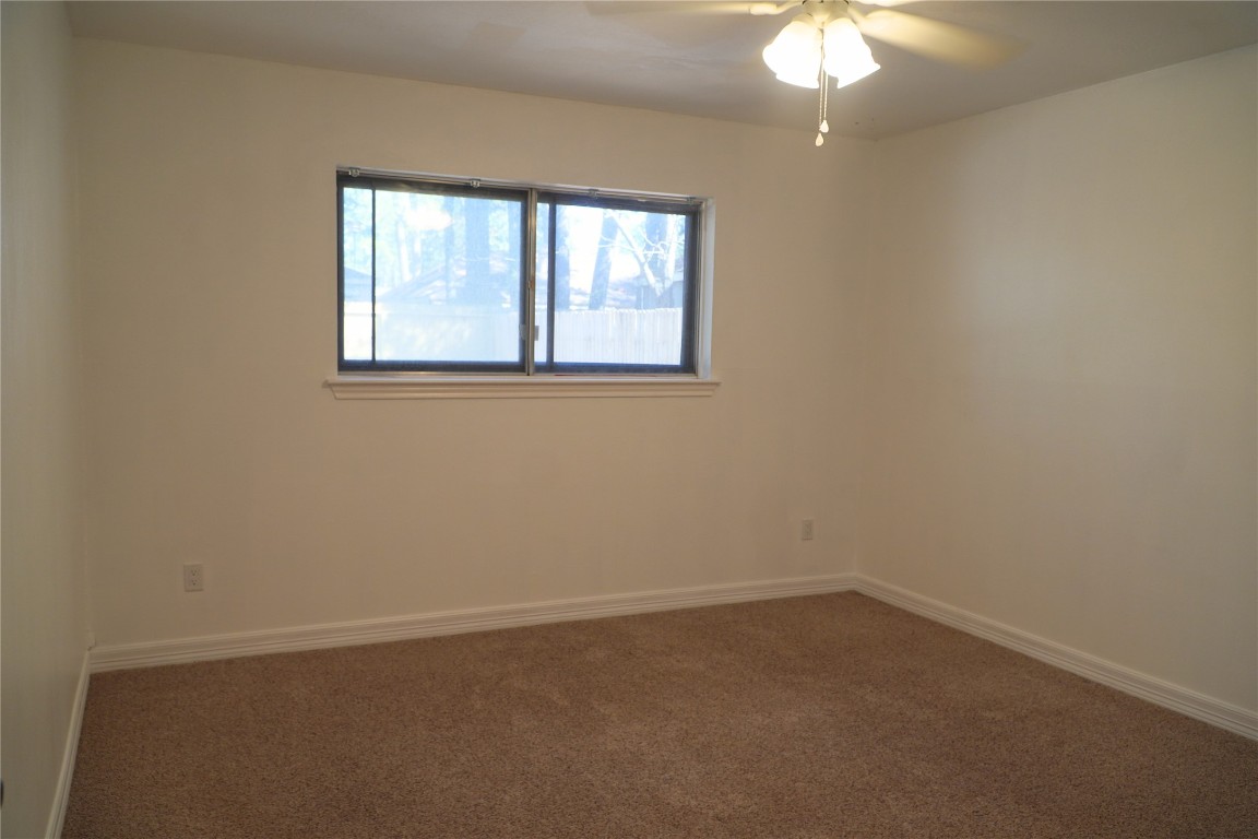 25314 Hickory Valley Lane Spring, TX 77373 - Photo 22 of 33 an empty room with a window