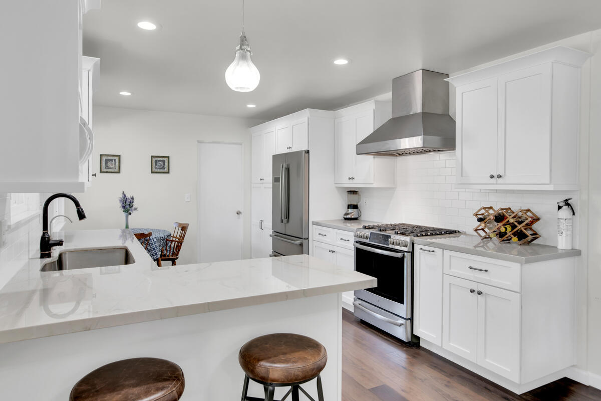 5730 Berkeley Road Goleta, CA 93117 - Photo 15 of 39 Kitchen - 5730 Berkeley Rd