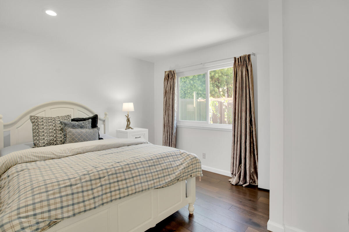 5730 Berkeley Road Goleta, CA 93117 - Photo 22 of 39 Guest Bedroom - 5730 Berkeley Rd