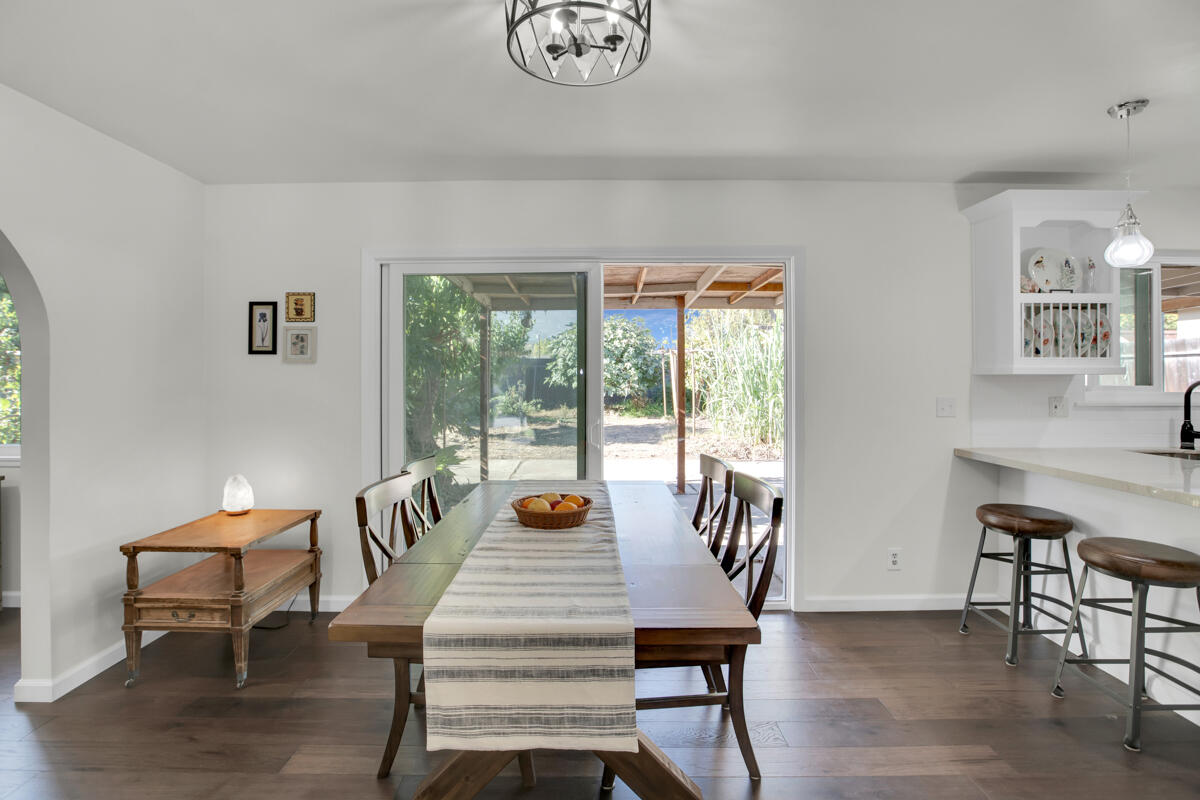 5730 Berkeley Road Goleta, CA 93117 - Photo 6 of 39 Indoor/Outdoor Dining - 5730 Berkeley Rd