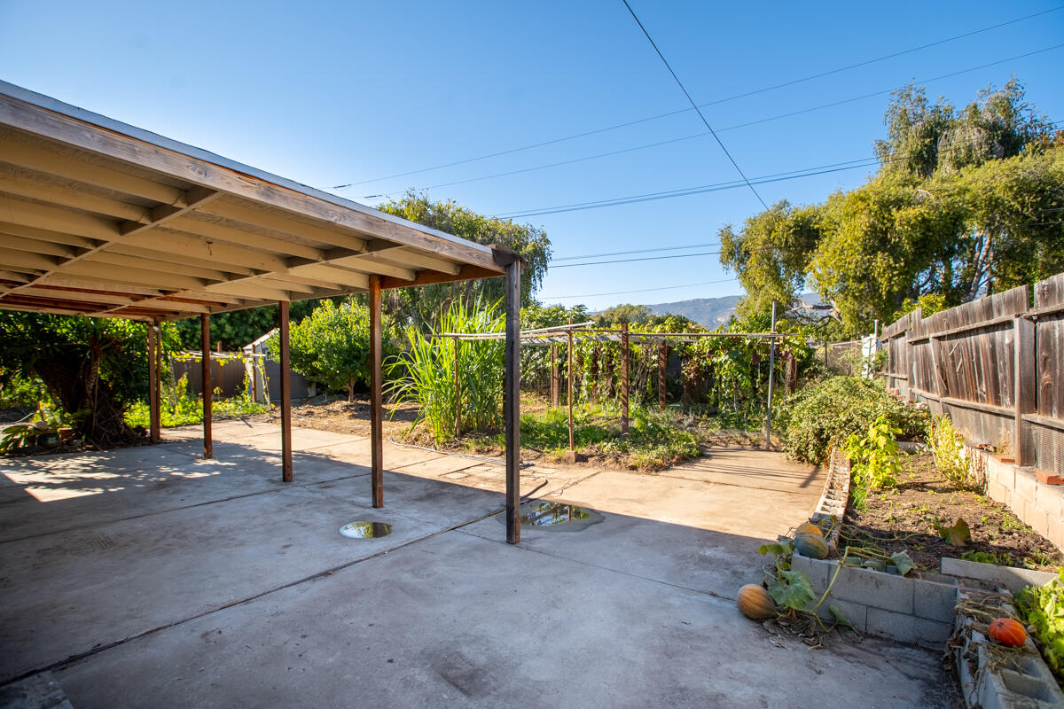 5730 Berkeley Road Goleta, CA 93117 - Photo 8 of 39 Yard & Mountains - 5730 Berkeley Rd